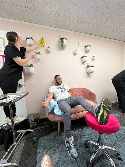 Bloom Hydration and Wellness logo