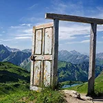 Platinum Wellness Center logo